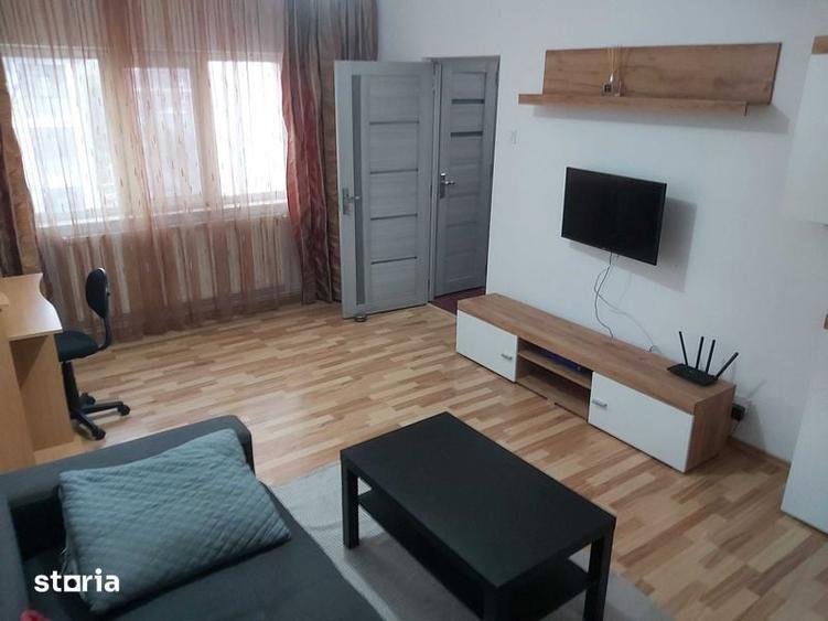 Apartament cu 2 camere, mobilat în Central