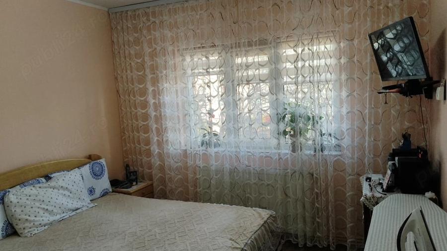 Apartament cu 3 camere decomandat, mobilat în Central