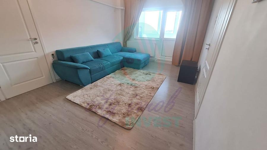 Apartament cu 4 camere semidecomandat, mobilat în Militari