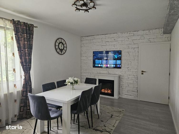 Apartament cu 3 camere decomandat în Vulcan