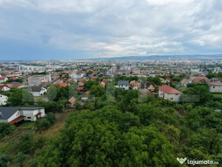 Teren în Iris