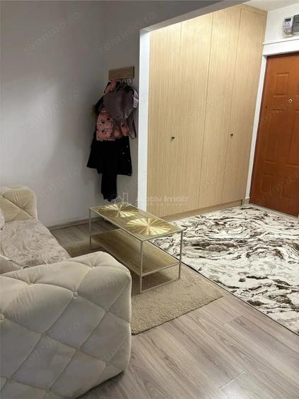 Apartament cu 3 camere decomandat în Fortuna