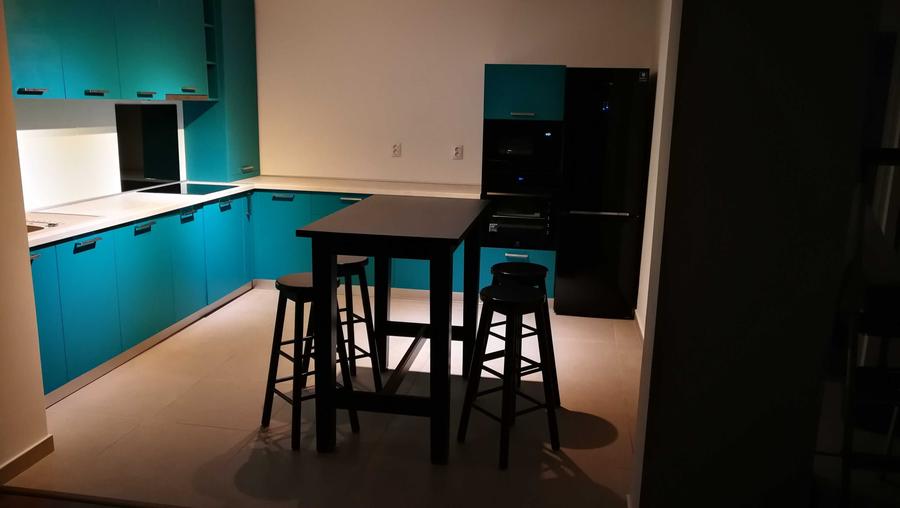 Apartament cu 3 camere decomandat în Timișu de Jos