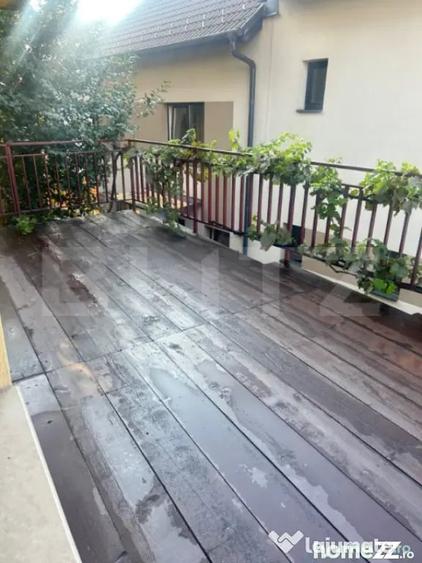 Apartament cu 3 camere semidecomandat în Bună Ziua