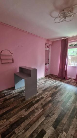 Spațiu comercial, de 15 mp, în Central