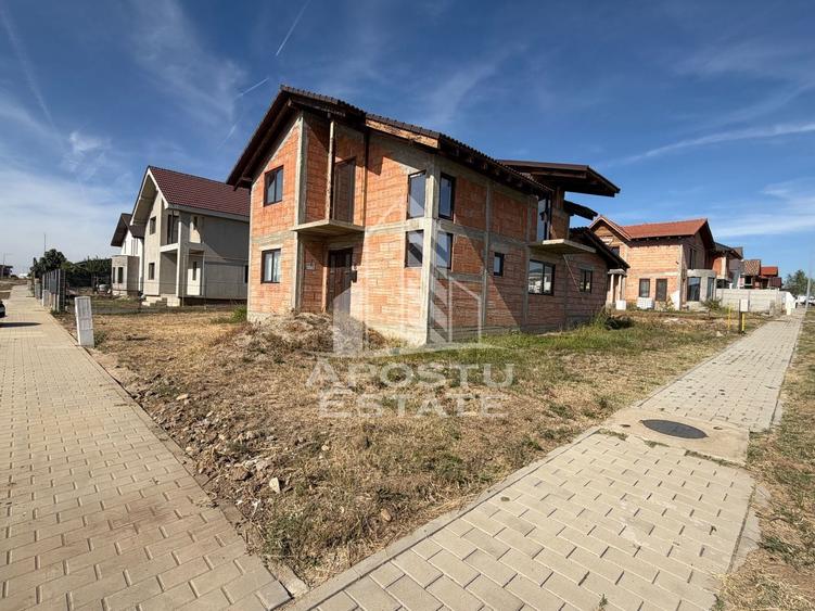 Casă individuală cu 5 camere cu Canalizare în Giarmata