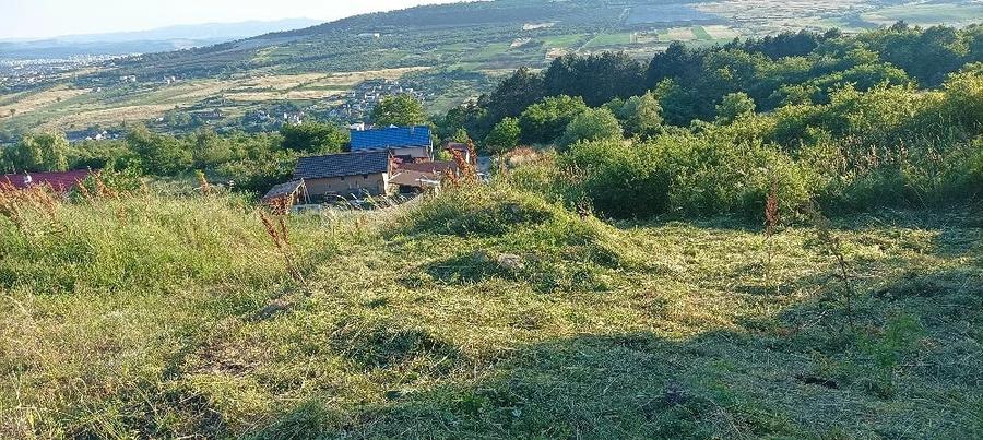 Teren de 426 mp, în Periferie