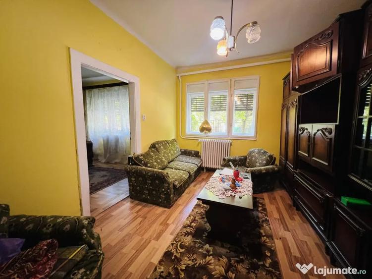 Casă cu 8 camere cu Teren 739 Mp în Mehala
