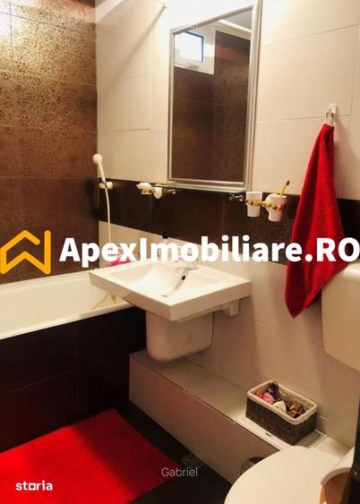 Apartament cu 4 camere semidecomandat în Eminescu