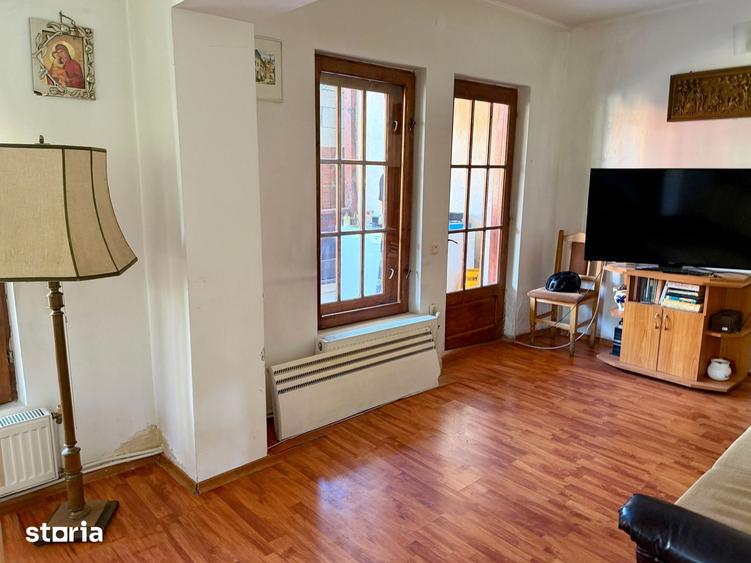Vila cu iaz si vedere la padure | Leresti | 6 camere - 13