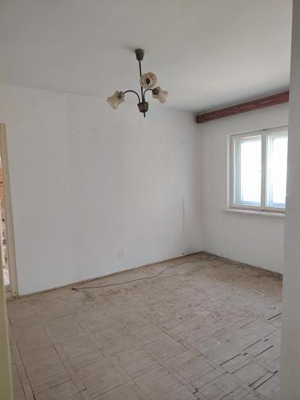 Apartament cu 2 camere semidecomandat în Odobești