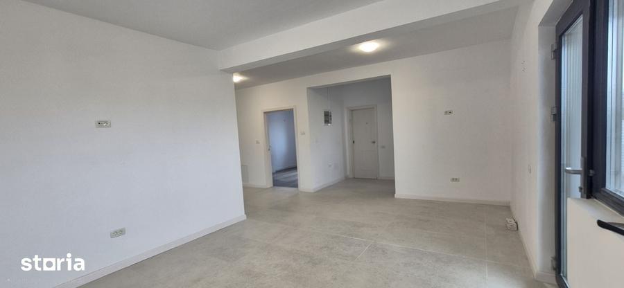 Casă cu 4 camere cu Teren 430 Mp în Domnești