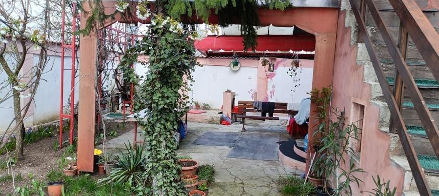 Casă cu 4 camere în Lilieci