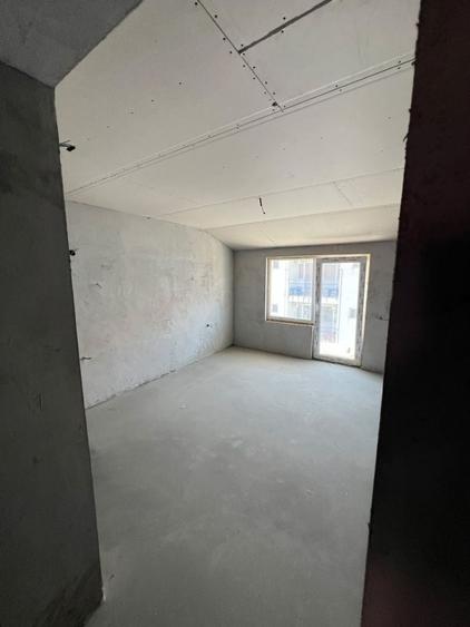 Casă individuală cu 24 camere cu Canalizare în Central