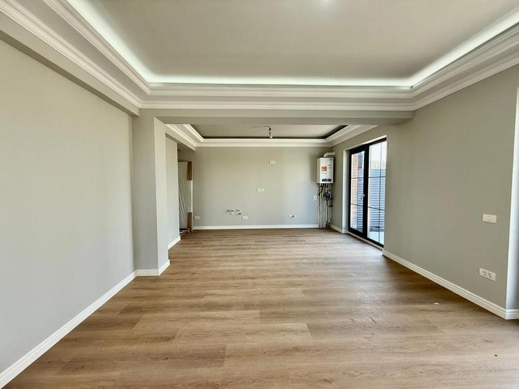 Duplex cu 4 camere cu Canalizare în Vest
