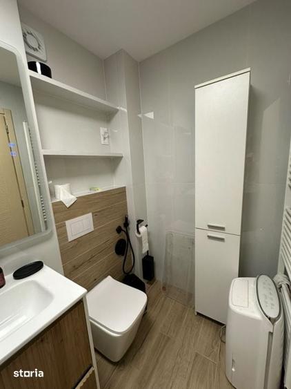 Apartament cu 4 camere decomandat în Valea Roșie