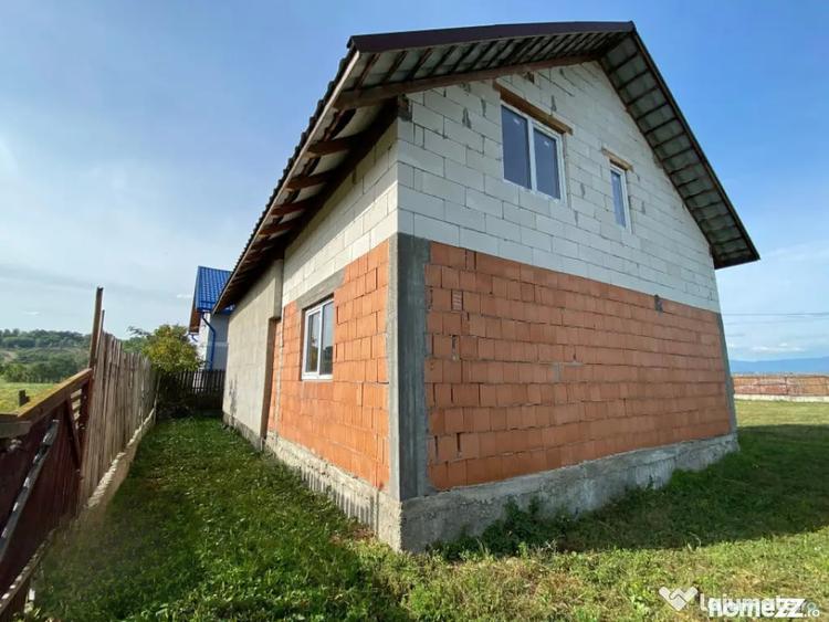 Casă cu 3 camere cu Teren 435 Mp în Remetea Chioarului