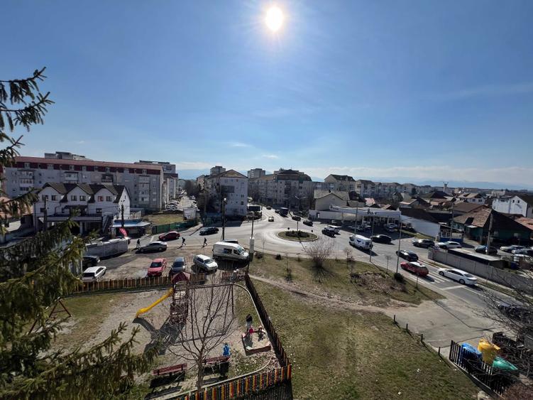 Apartament cu 2 camere semidecomandat în Mihai Viteazul