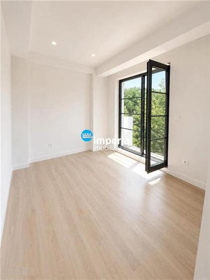 Casă cu 4 camere cu Teren 350 Mp în Copou