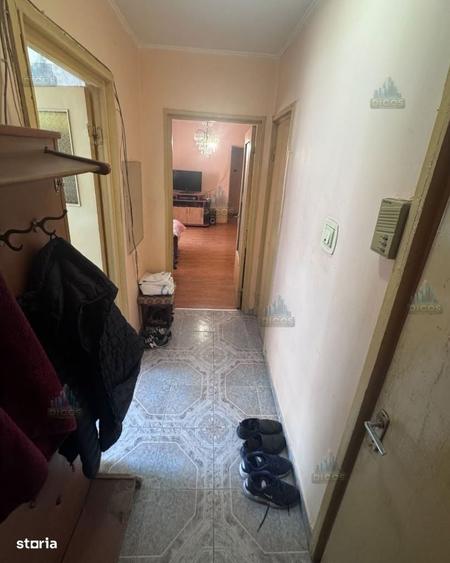 Apartament cu 3 camere în Uiești