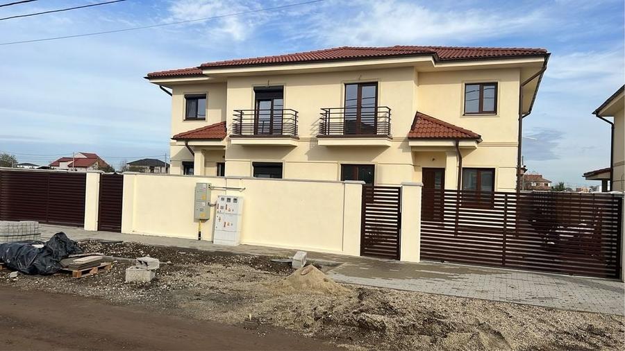 Casă cu 4 camere cu Teren 857 Mp în Dumbrăvița