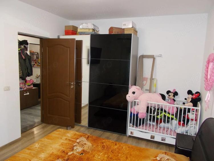 Casă cu 6 camere cu Teren 250 Mp în Braytim