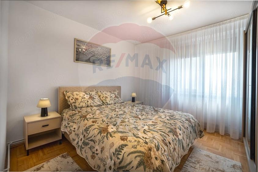 Apartament cu 3 camere decomandat în Vlahuță