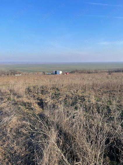 Teren de 500 mp, în Vânători