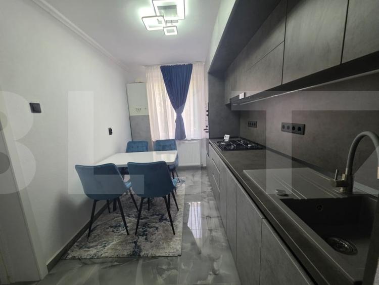 Apartament cu 2 camere decomandat, mobilat în Simeria