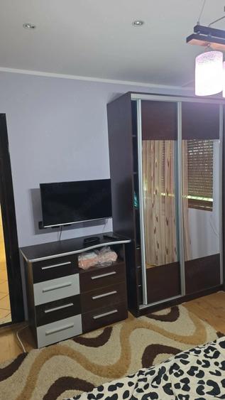 Apartament cu 2 camere decomandat în Micro 17