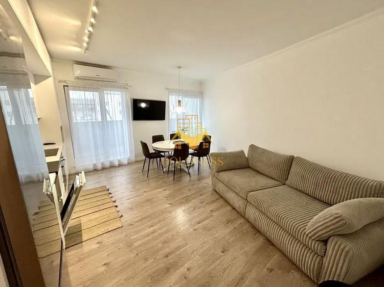 Apartament cu 3 camere decomandat, mobilat în Central