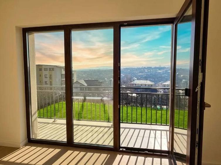 Casa Premium - str Cetatii langa Manastirea Cetatuia la 2km de bld Poitiers, 4camere , 3 bai - 1