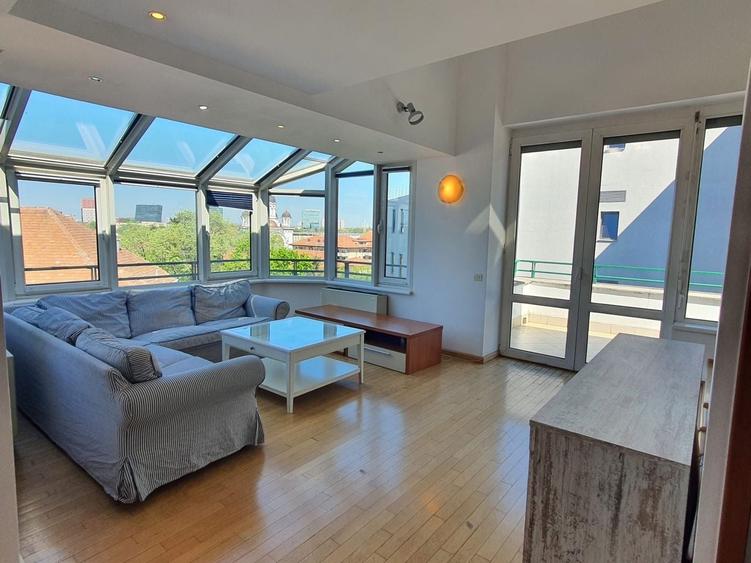 Penthouse cu 3 camere decomandat, mobilat în Domenii