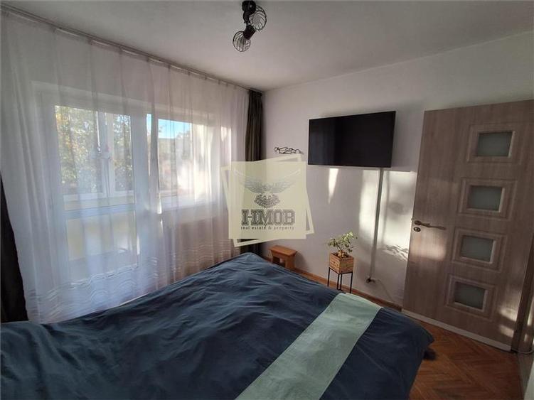 Apartament cu 3 camere decomandat, mobilat în Calea Poplăcii