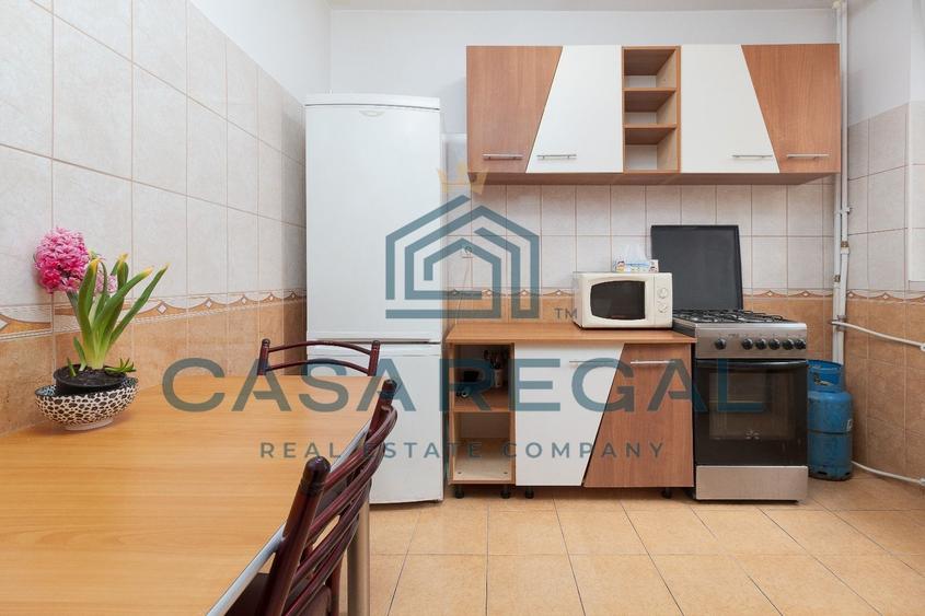 Apartament cu 2 camere decomandat, mobilat în Ultracentral