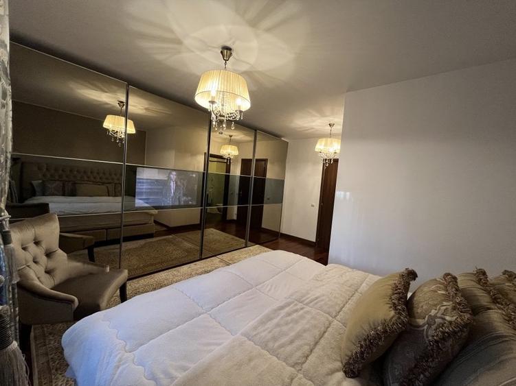 Apartament cu 3 camere decomandat, mobilat în Băneasa