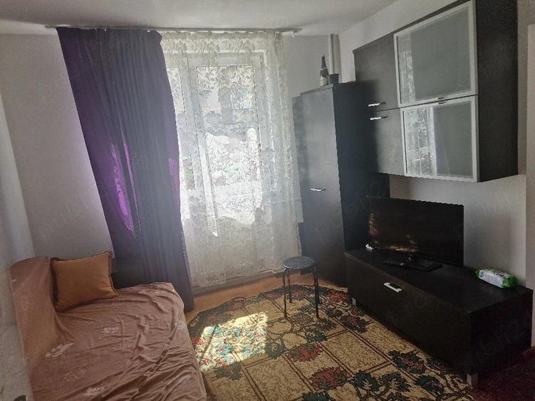Apartament cu 2 camere semidecomandat în Dărmănești
