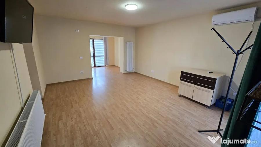 Apartament cu 2 camere decomandat în Valea Adâncă