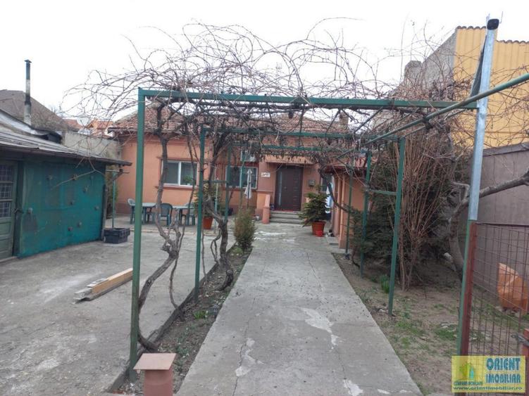 Casă cu 3 camere cu Teren 360 Mp în Brătianu