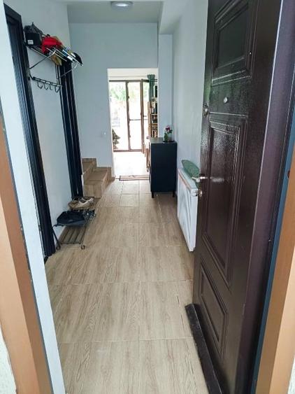 Casă cu 5 camere cu Canalizare în Glina