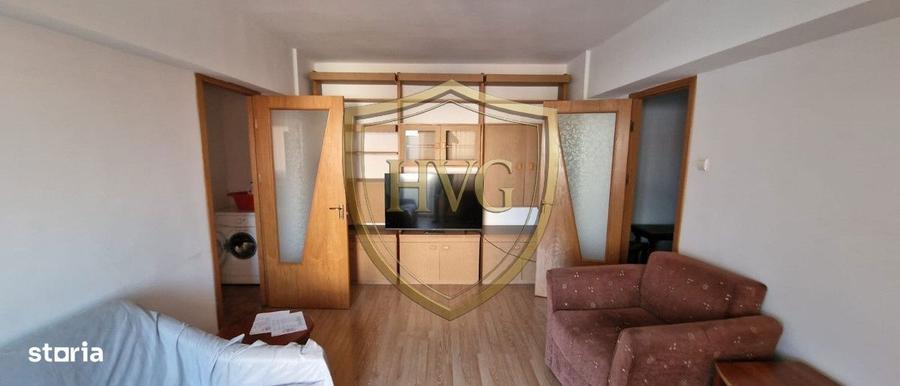 Apartament cu 3 camere semidecomandat, mobilat în Obor