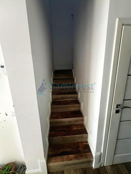 Duplex cu 3 camere cu Canalizare în Nojorid