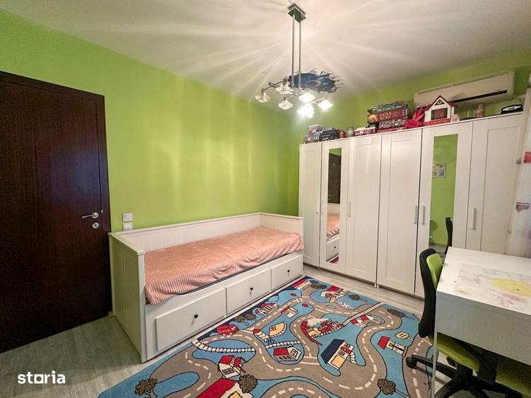 Apartament cu 3 camere decomandat în Titan