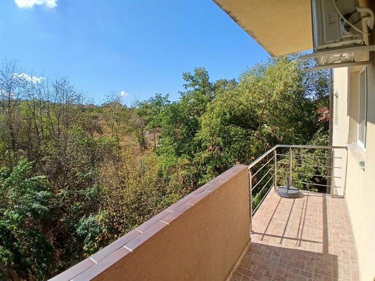 Apartament cu 2 camere decomandat în Podgoria