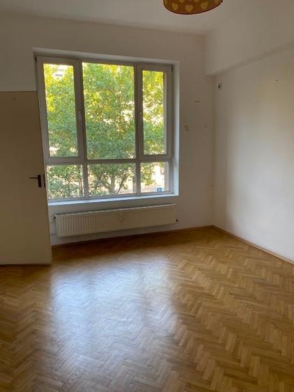 Apartament cu 3 camere decomandat, mobilat în Universitate