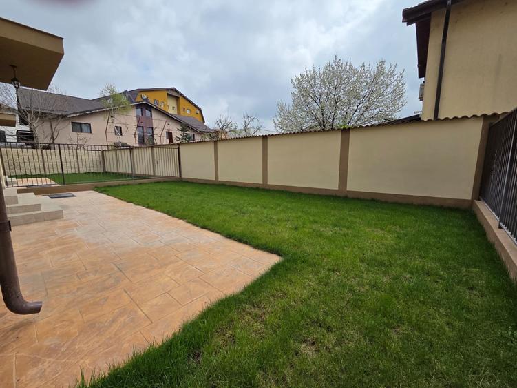 Casă individuală cu 4 camere cu Canalizare în Sud-Vest