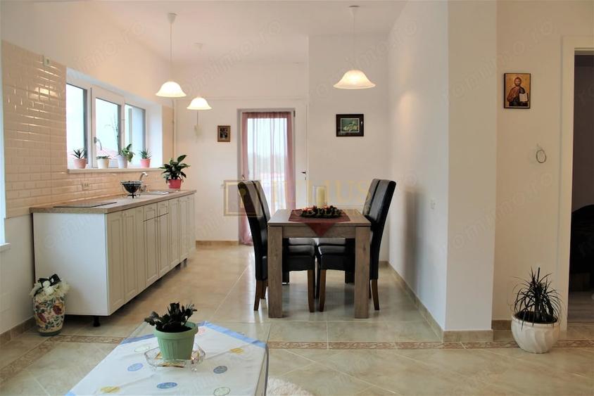 Casă cu 3 camere cu Teren 100 Mp în Torontalului