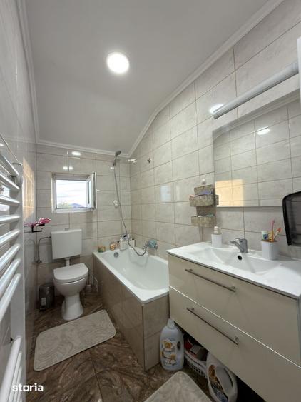 Apartament cu 2 camere semidecomandat, mobilat în Sânandrei
