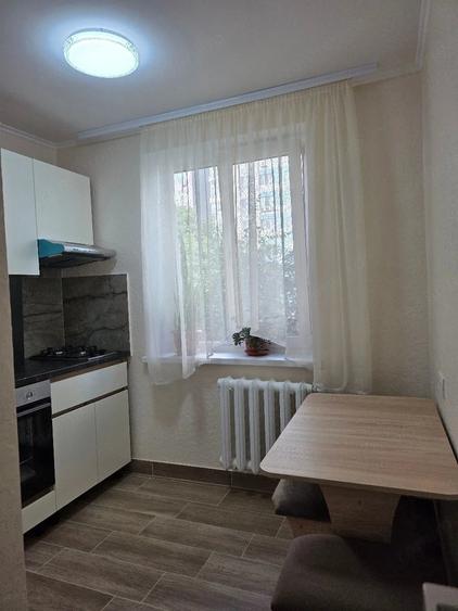 Garsonieră decomandată în Soarelui