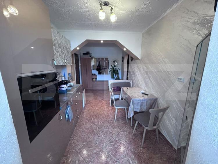 Apartament cu 3 camere decomandat, mobilat în Central